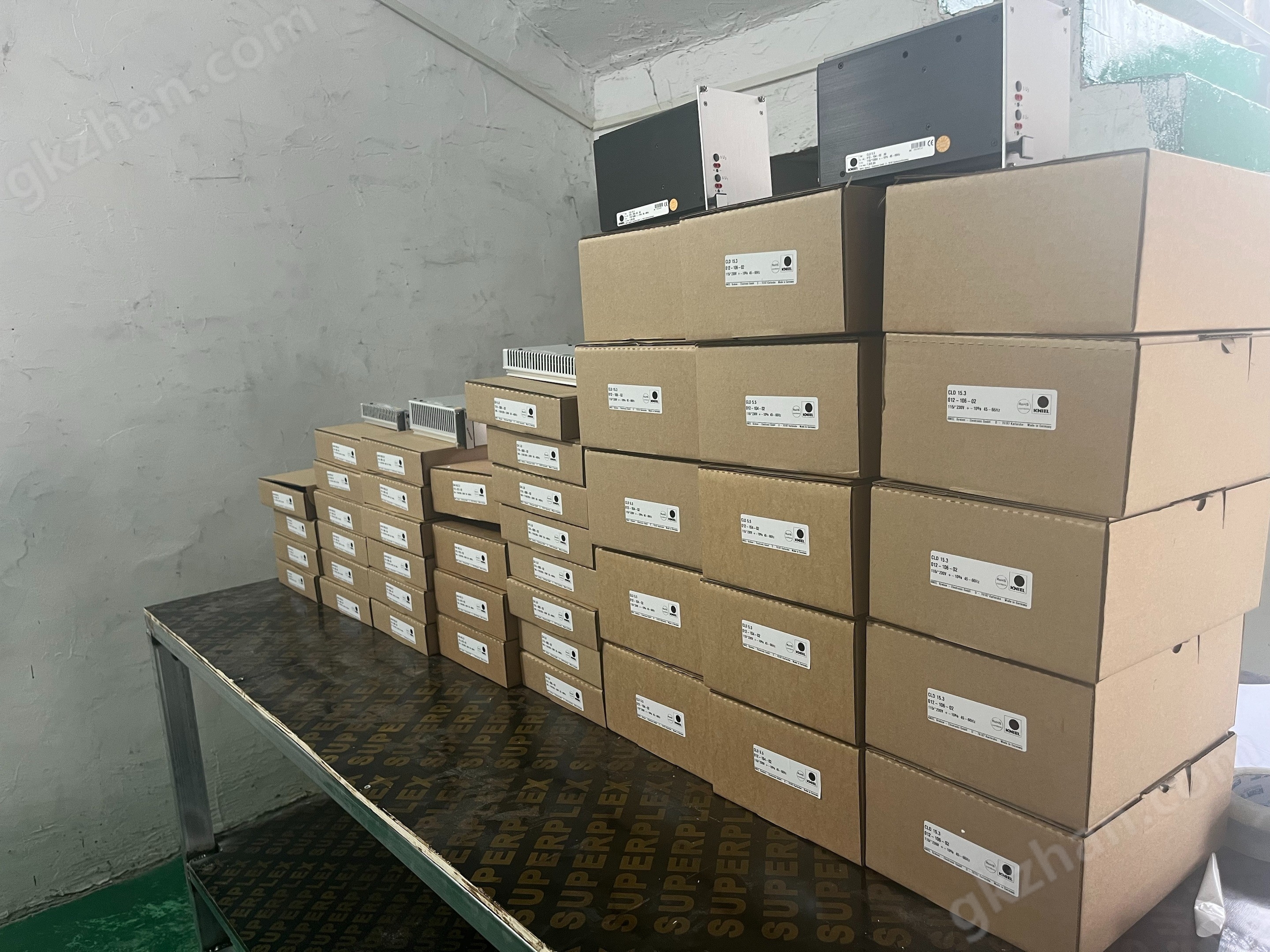 Kniel CP12.5单输出电源用于计算机集成系统